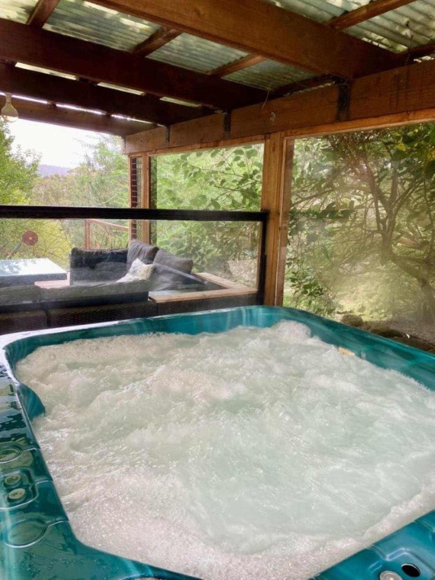 Sutton Spring Art Retreats Apartment Daylesford Bagian luar foto