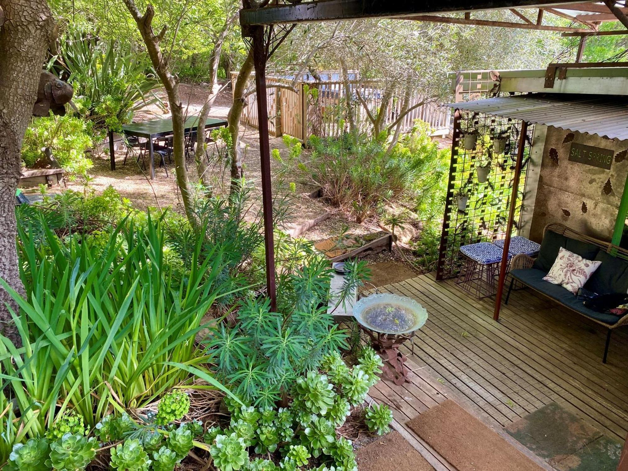 Sutton Spring Art Retreats Apartment Daylesford Bagian luar foto