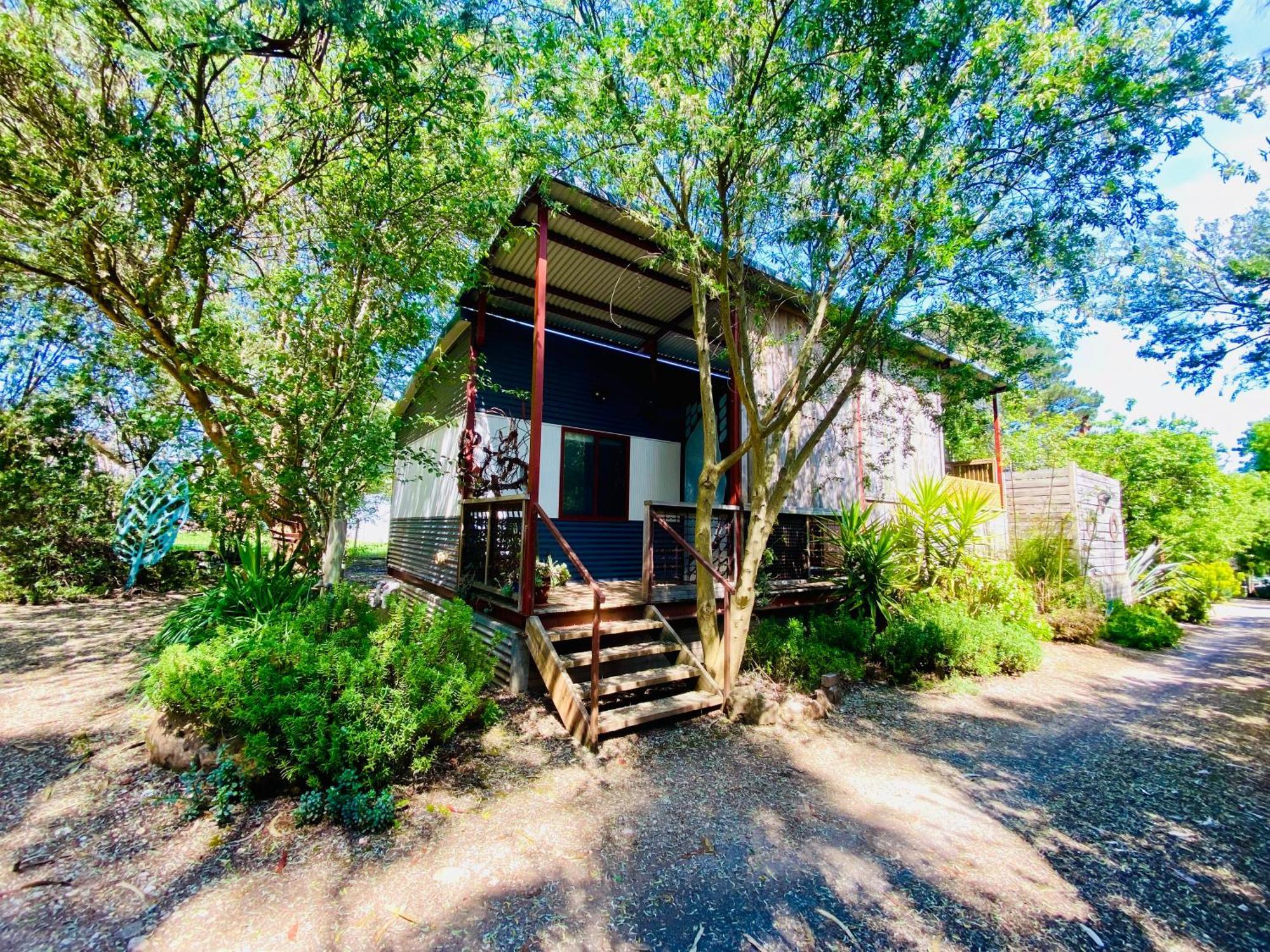 Sutton Spring Art Retreats Apartment Daylesford Bagian luar foto