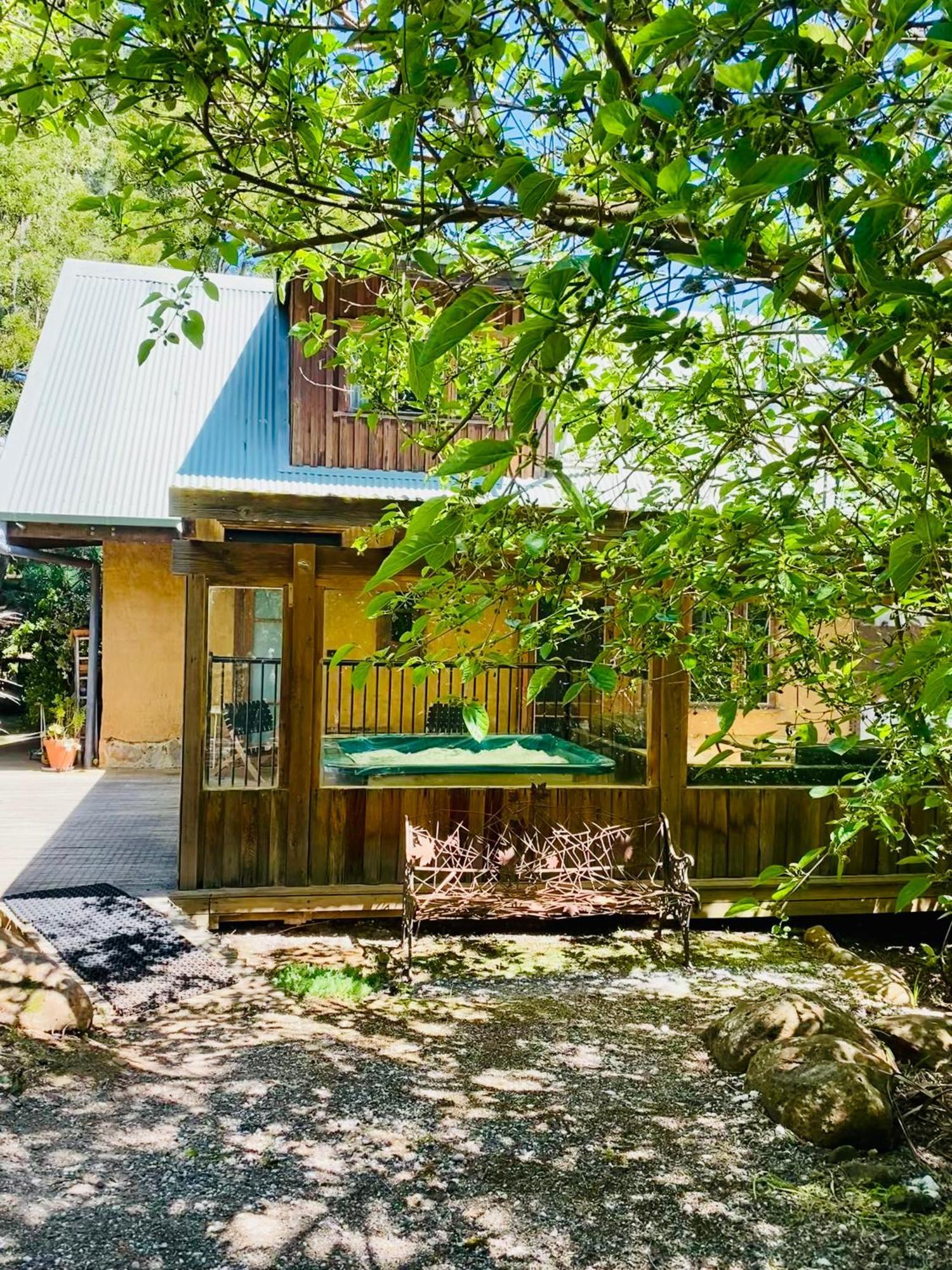 Sutton Spring Art Retreats Apartment Daylesford Bagian luar foto