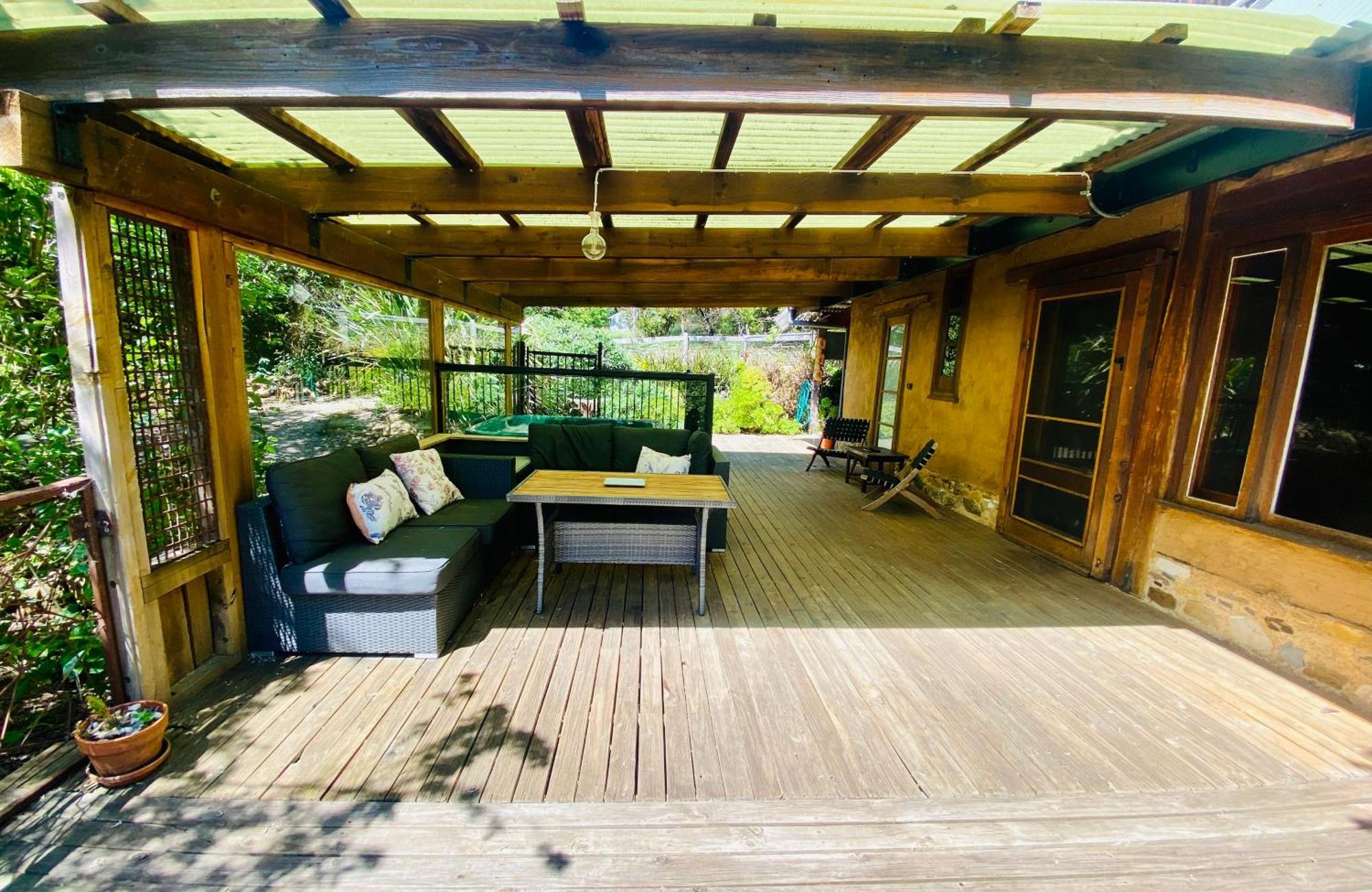 Sutton Spring Art Retreats Apartment Daylesford Bagian luar foto