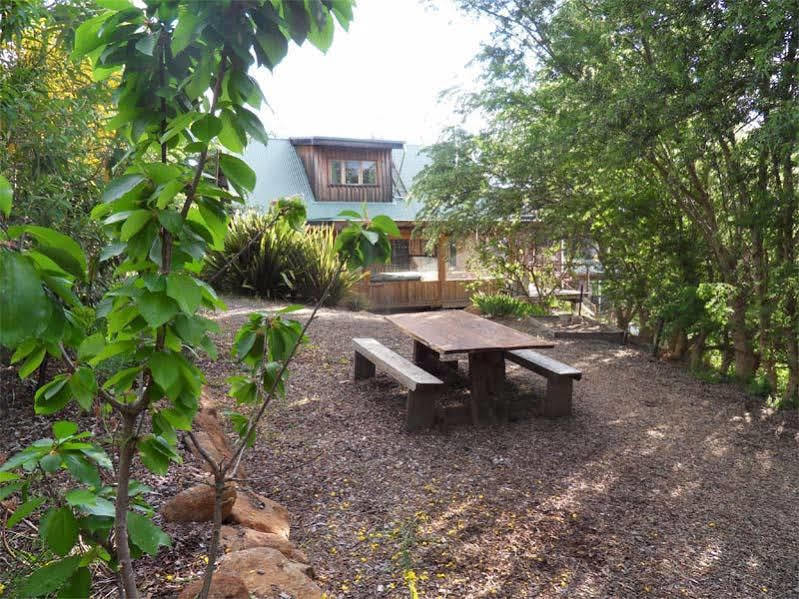 Sutton Spring Art Retreats Apartment Daylesford Bagian luar foto